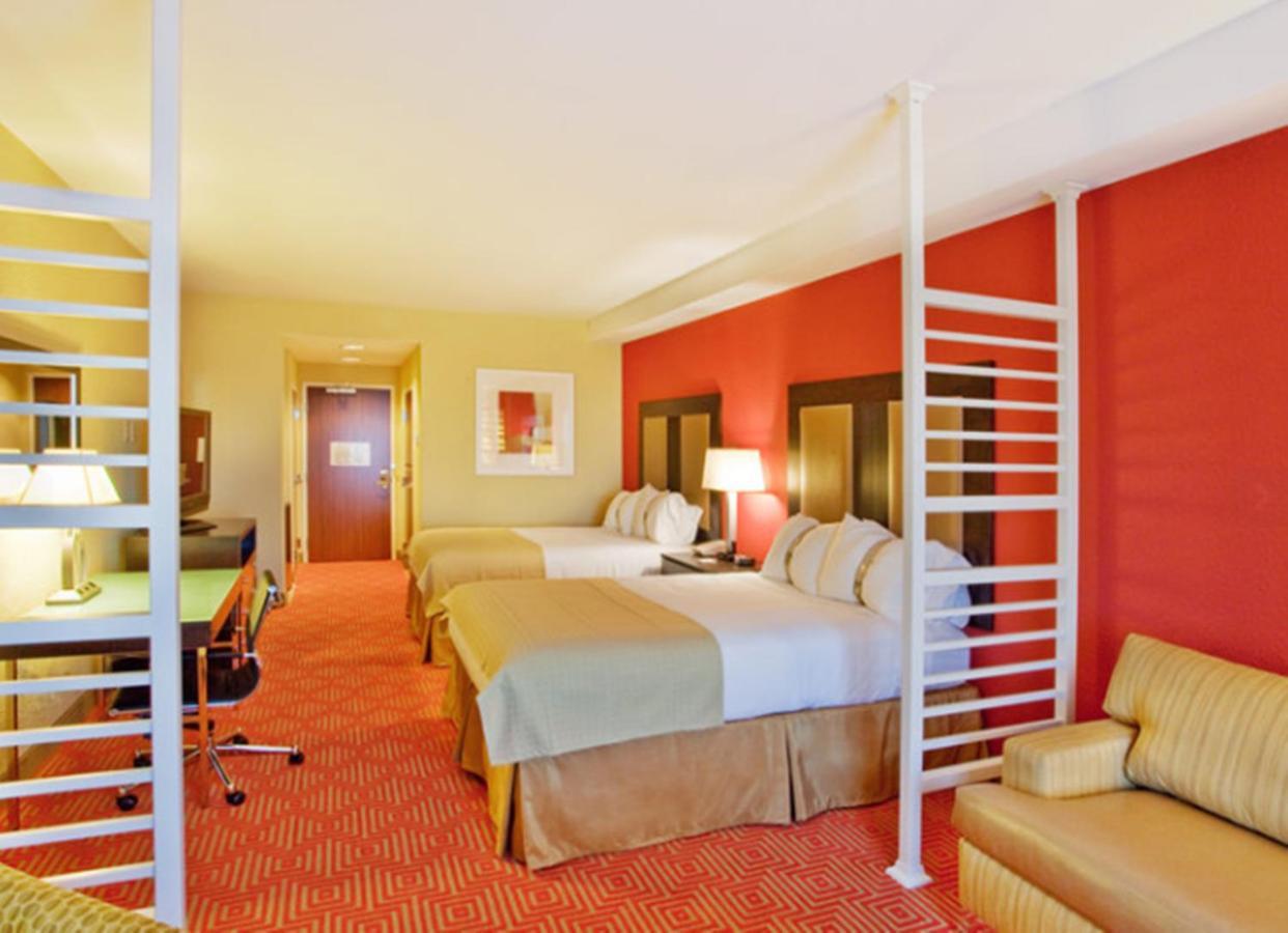 Hilton Garden Inn Долтон Экстерьер фото